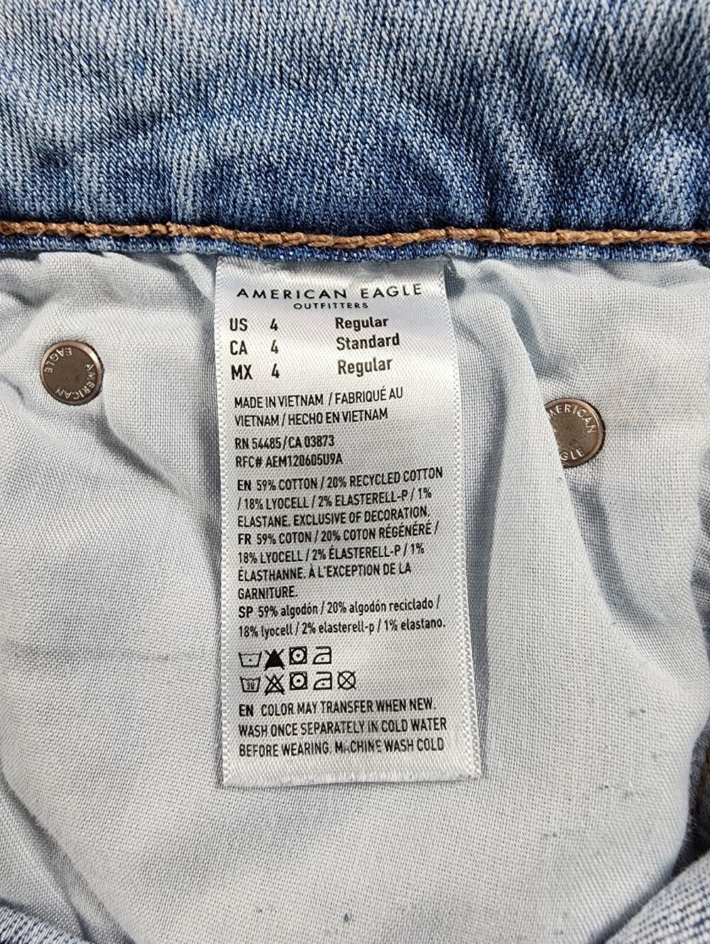 American Eagle Baggy Wide Leg Jeans Low Rise Raw Hem Light Wash Size 4 - Picture 10 of 12